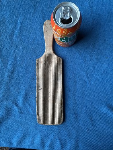Single antique ribbed butter pat