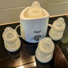 Bottle warmer and bottles