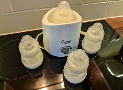 Bottle warmer and bottles