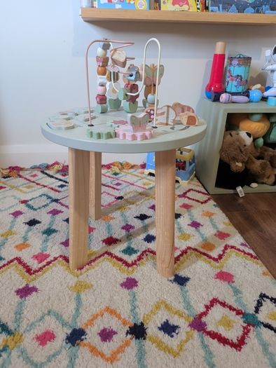 Little Dutch busy table