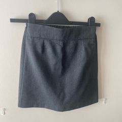 M&S grey skirt (as new) age 6