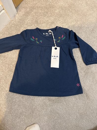 New baby top  3-6 months