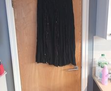 Per Una  Black Skirt. S.12R.    B.N.W.T