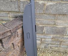 Land Rover parcel shelf