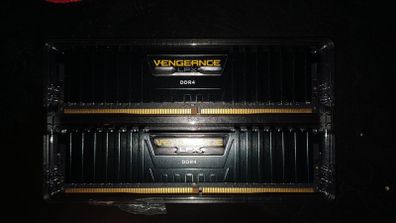 16gb Ram Ddr4 - Corsair Vengeance