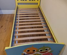 Kids bed baby shark