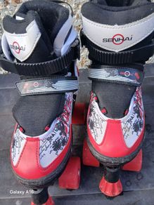kids rollerskates