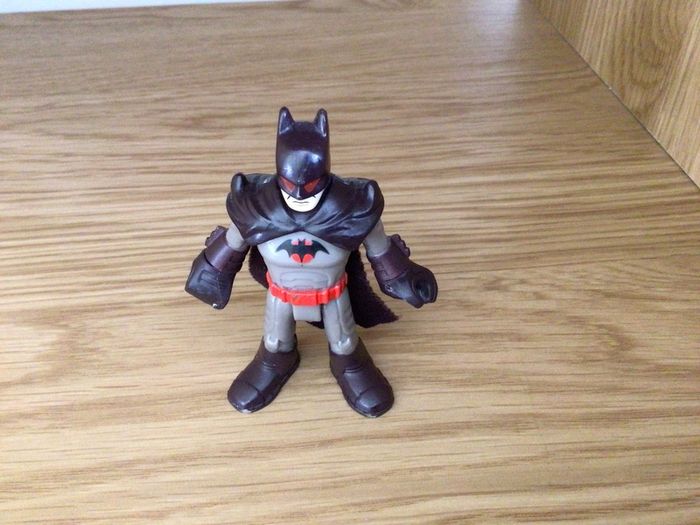Imaginext DC Super Friends Flashpoint Thomas Wayne as Batman Figure RARE