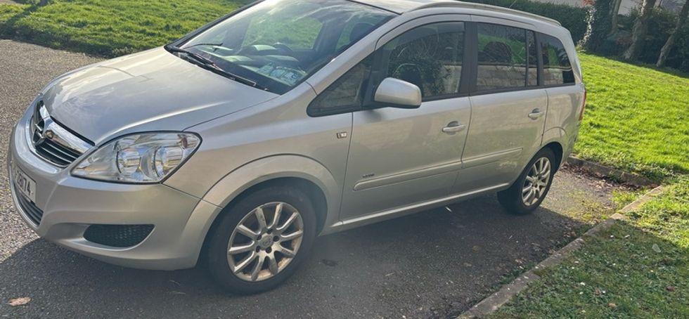 2010 Opel Zafira - 7 seater
