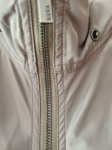Dutch Brand Yaya Coat Jacket Ladies. Medium. Sage Green / Khaki. Satin Finish.  Detachable hood. Excellent. Proceeds To Medecins Sans Frontieres.