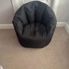 Snug bean bag chair