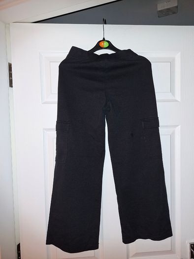 Girls cargo trousers, size 10-11 yo