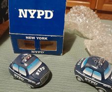 New York NYPD Salt and pepper set. New and unused