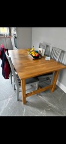 Kitchen table and 6 chairs