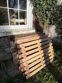 Wooden Pallets - Free - Great for DIY Projects