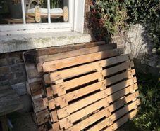 Wooden Pallets - Free - Great for DIY Projects