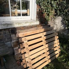 Wooden Pallets - Free - Great for DIY Projects