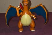 Pokemon Charizard Figure