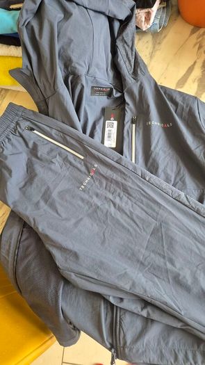boys tracksuit