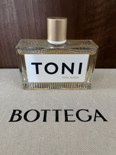 Toni Gard (Molecular perfume)