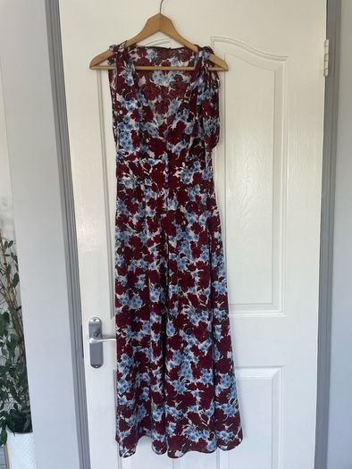 Like New: Zara MIDI Dress (Size Medium)