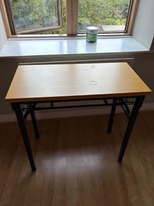 Folding desk