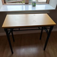 Folding desk