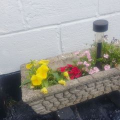 4 concrete  planters