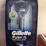 Gilette Fusion Proglide Razors Image 3