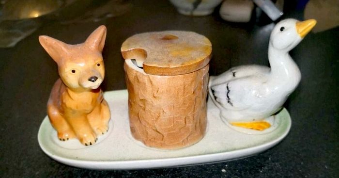 Hummel 1958 Fox and Goose salt and pepper