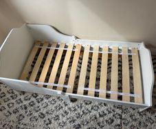 Wooden Todder Bed white with mattress