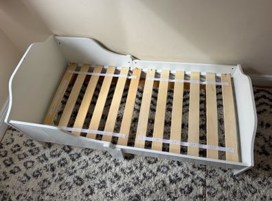 Wooden Todder Bed white with mattress