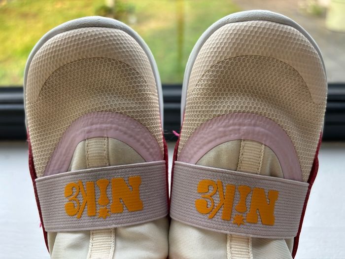 Girls runners Nike EU25