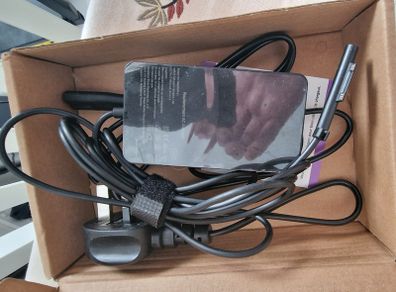 Surface pro 3/4 charger