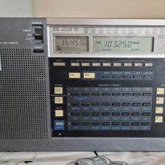 Sony ICF-2001D World Band Radio Tuner Receiver FM LW MW SW, working good.