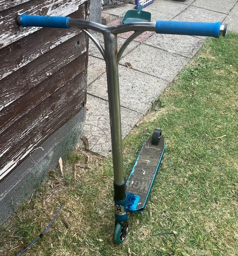 Mad Gear Pro VX6 Team Scooter