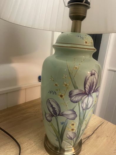 Table lamp