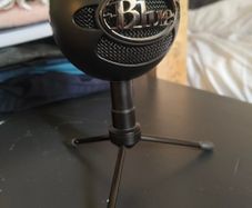 Blue Snowball Ice USB Microphone  Black Blue  Streaming  Gaming Mic