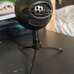 Blue Snowball Ice USB Microphone  Black Blue  Streaming  Gaming Mic