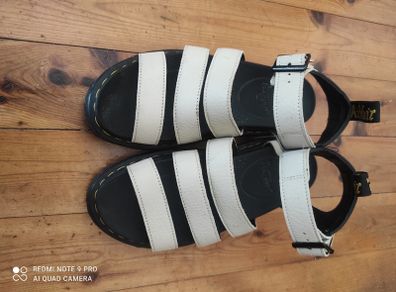 Dr.martens beige sandals,size 5