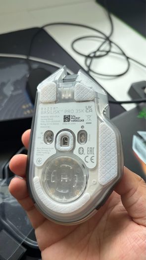 Razer Basilisk V3 Pro 35K Phantom White