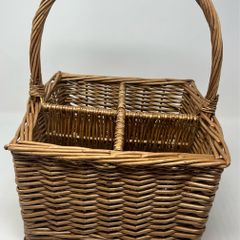 Wicker 4 bottle basket