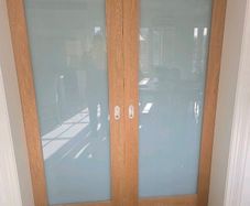 Oak veneered doors