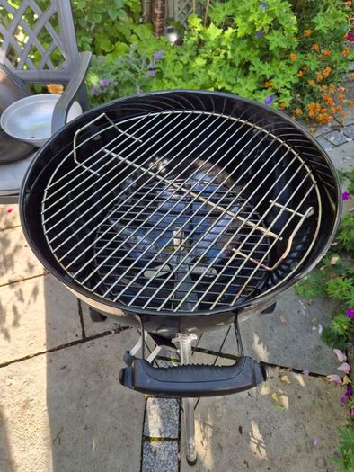 Weber Charcoal Barbecue E-4710
