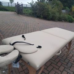 massage table