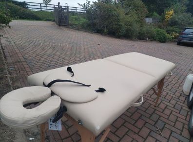 massage table