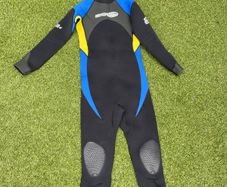 Wetsuit