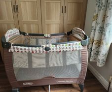 Travel cot
