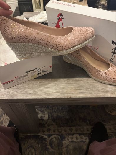 Jose Saenz Rose Wedges