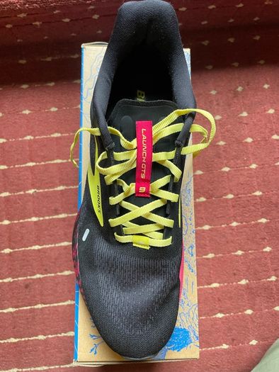 Brooks launch 9 GTS size UK 10